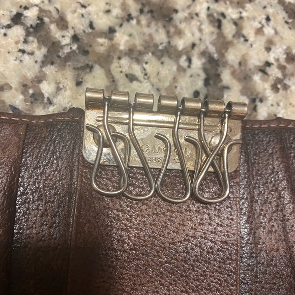 GUCCI Key and Card Holder - Picture 7 of 10